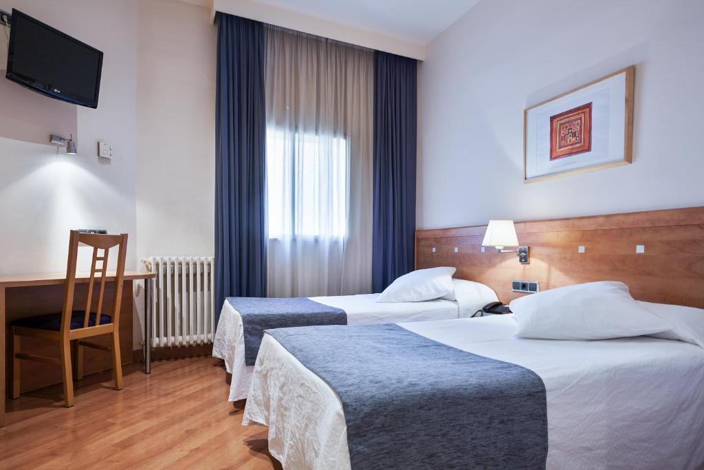Acta Antibes Cheap hotels in barcelona